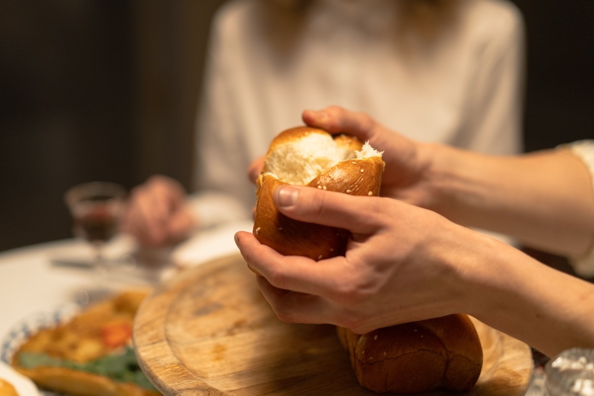 Challah Symbolism & Meaning: From Shabbat to Rosh Hashanah
